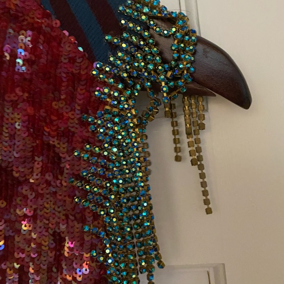 B2 sequence QUEEN TOP - Picture 3 of 5